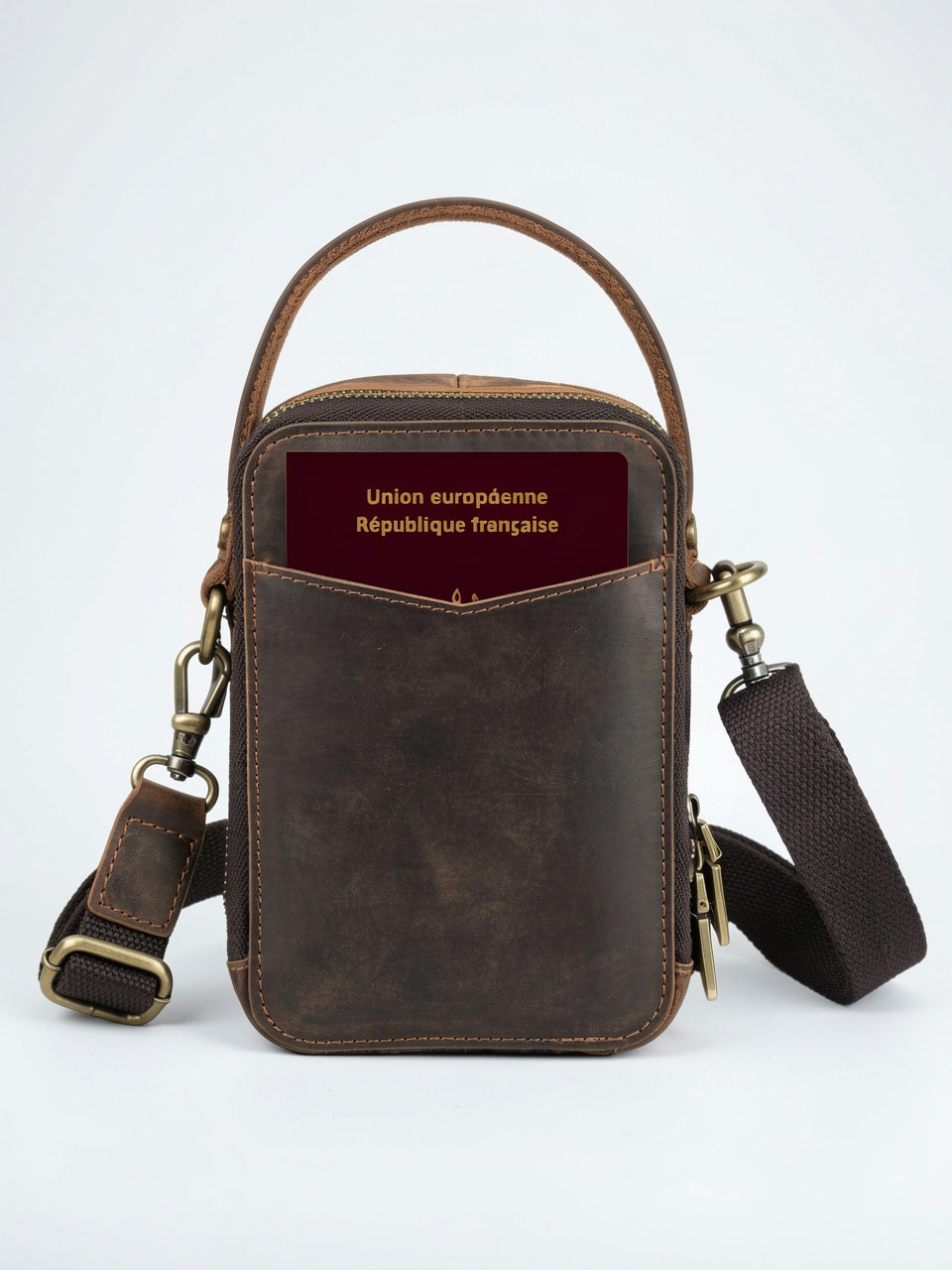 Sacoche Bandoulière Homme en Épais Cuir Zippée Compacte - 4