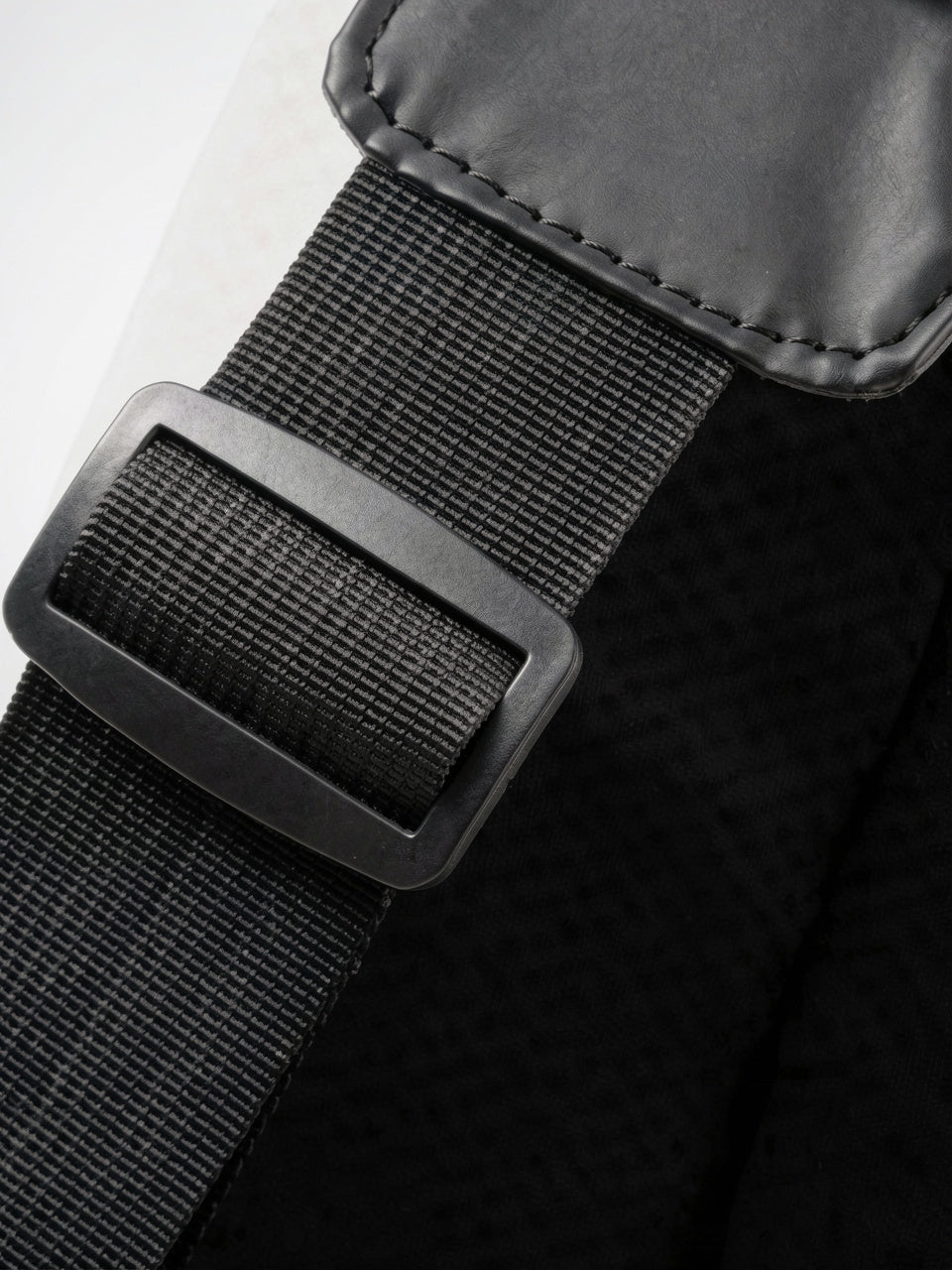 Sacoche Poitrine Luxe Homme Nylon Zippée Compacte - 16