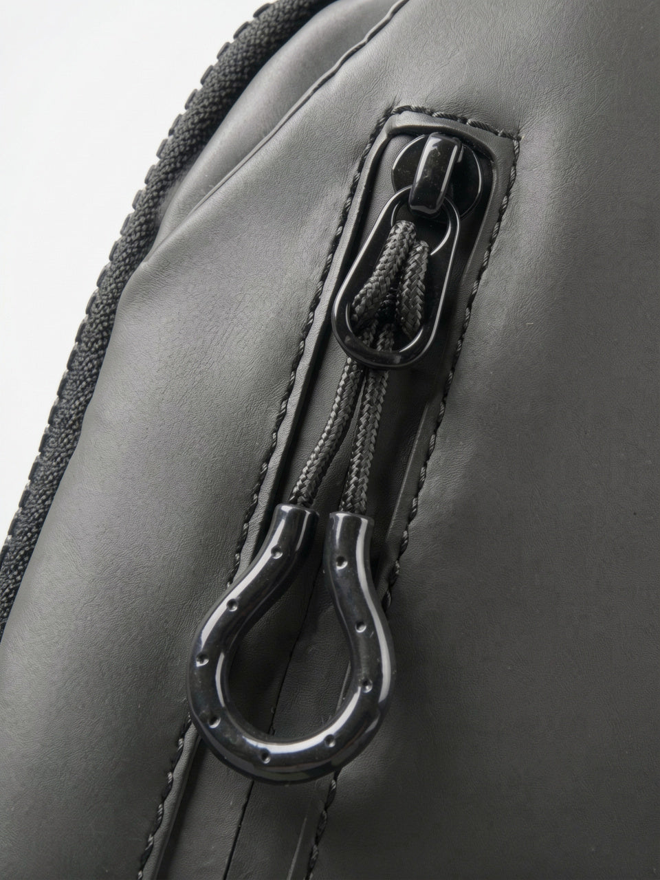 Sacoche Poitrine Luxe Homme Nylon Zippée Compacte - 17